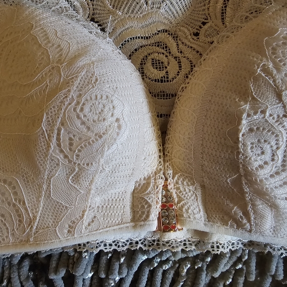 Floral Secrets - Comfort Rose Bra - Size 32A - NWOT - Nude Color - Picture 6 of 12
